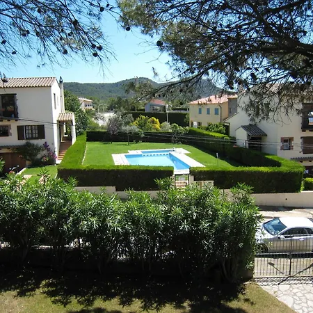 Сasa de vacaciones Casa Con Gran Jardin Privado Y Piscina Comunitaria En Torroella De Montgri - Es-323-44 *