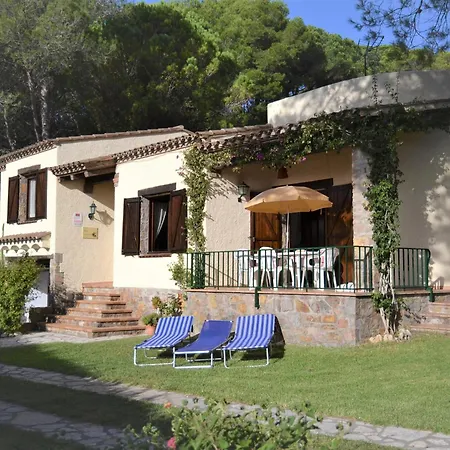 Casa Con Gran Jardin Privado Y Piscina Comunitaria En Torroella De Montgri - Es-323-44